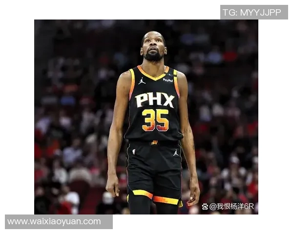 杜兰特今日状态爆棚全场最佳无可争议完美表现助力球队取胜 杜兰特今日状态爆棚全场最佳无可争议完美表现助力球队取胜