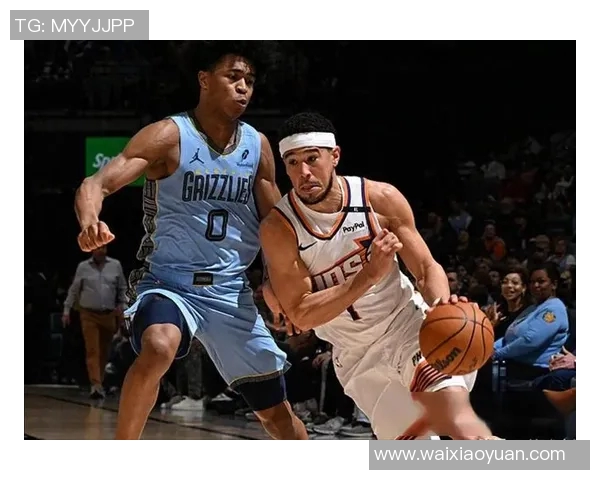 昔日恩怨再现!布克与老队友狭路相逢 昔日恩怨再现!布克与老队友狭路相逢